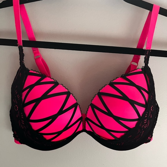 La Senza “The Show Off” Sz 32DD Bras - Picture 7 of 9